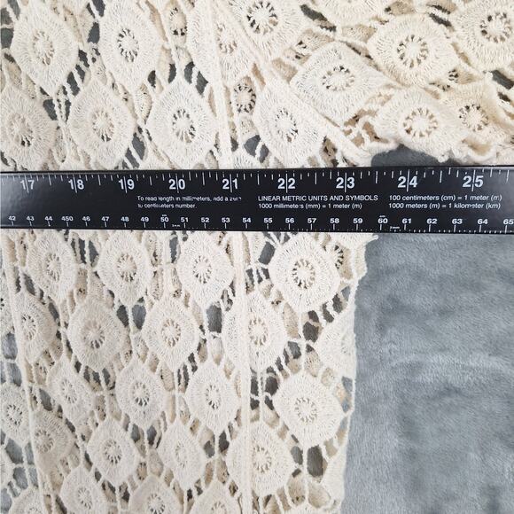 Womens Kimono Medium Crochet Fringe Boho Cottagecore Hippie Country Western - Picture 4 of 7